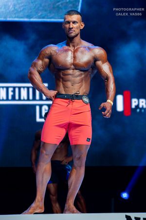 MEN'S PHYSIQUE +179